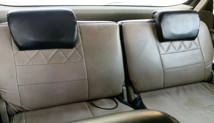 2010 Toyota Innova GX 2.5 8 STR, Diesel, Manual, 3,30,755 km, interior