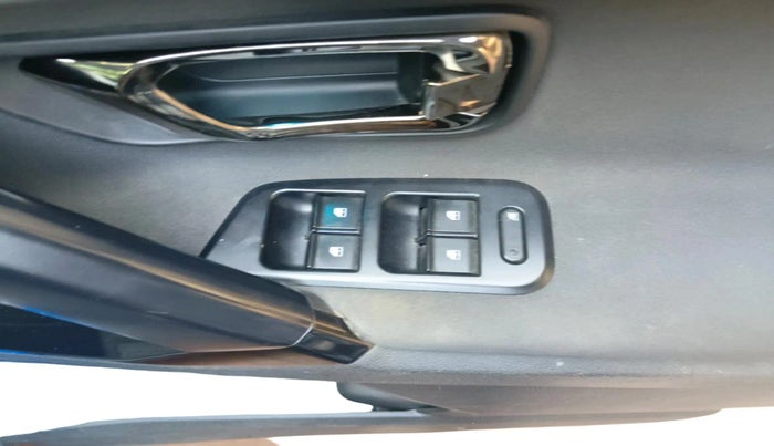 2023 Tata Safari XTA PLUS DARK EDITION, Diesel, Automatic, 37,880 km, interior