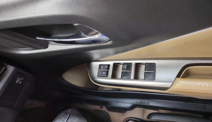 2015 Honda City 1.5L I-VTEC VX, Petrol, Manual, 1,20,001 km, interior