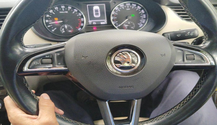 2016 Skoda Octavia 2.0 TDI CR STYLE PLUS AT, Diesel, Automatic, 1,22,325 km, interior