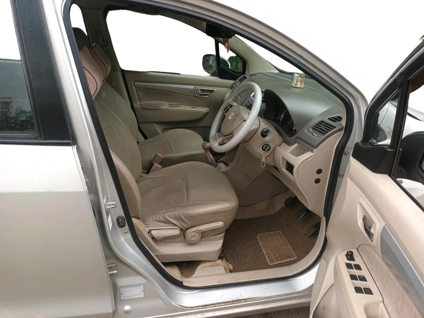2014 Maruti Ertiga ZDI, Diesel, Manual, 2,19,763 km, interior