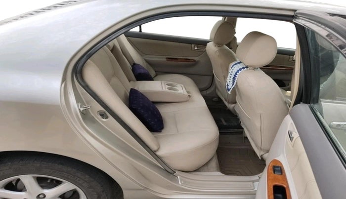 2003 Toyota Corolla H3 G 1.8, CNG, Automatic, 1,62,265 km, interior