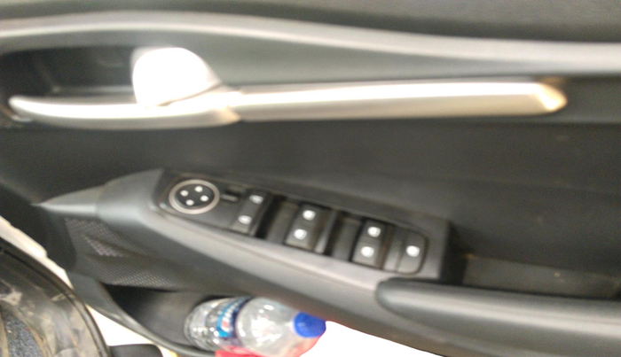2025 KIA SELTOS HTK (O), Petrol, Manual, 3,925 km, interior