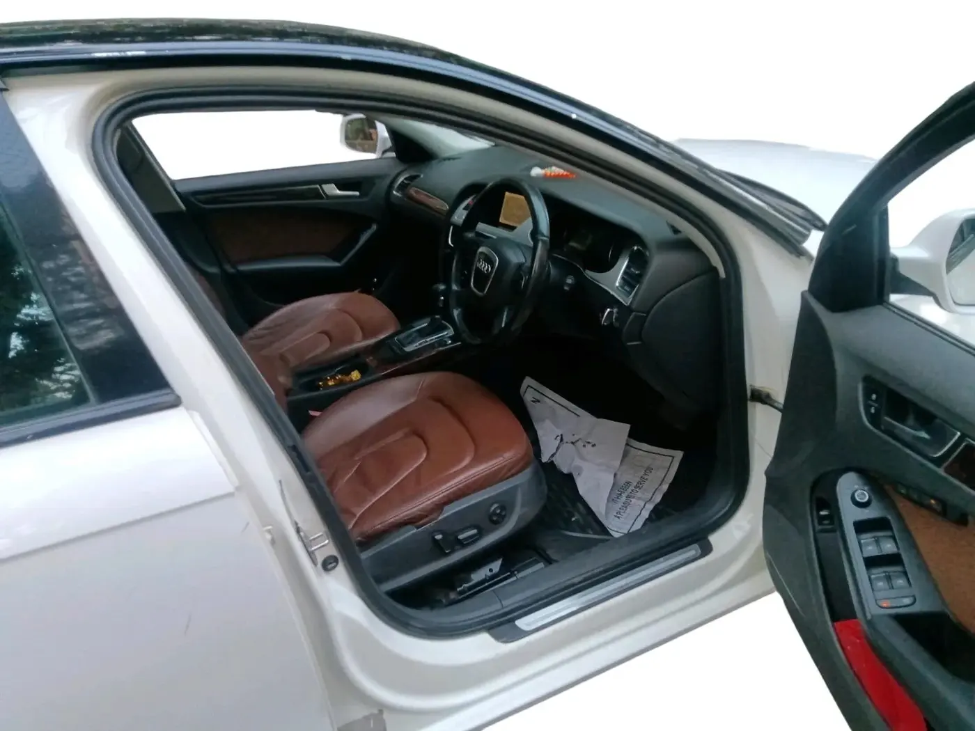 2010 Audi A4 2.0 TDI, Diesel, Automatic, 83,418 km, interior