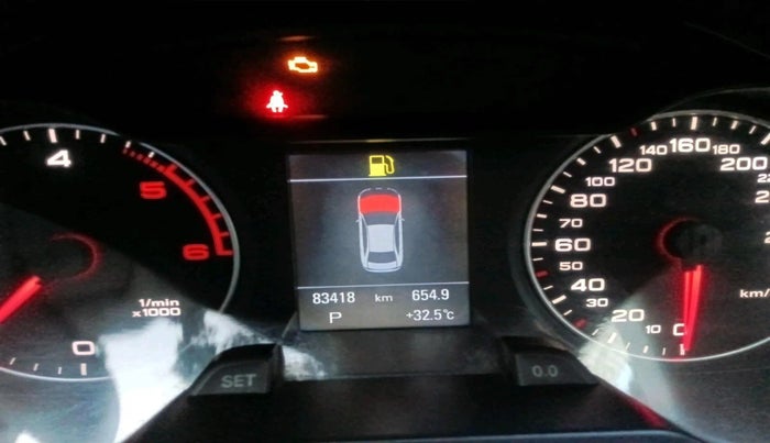 2010 Audi A4 2.0 TDI, Diesel, Automatic, 83,418 km, interior