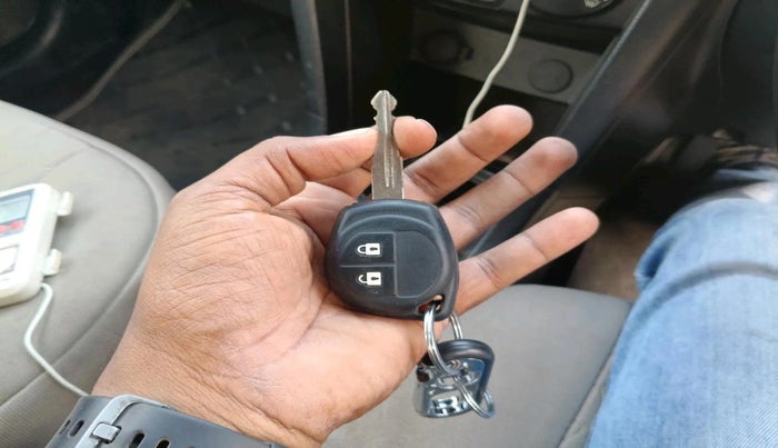 2013 Maruti Swift VXI, Petrol, Manual, 1,50,582 km, interior