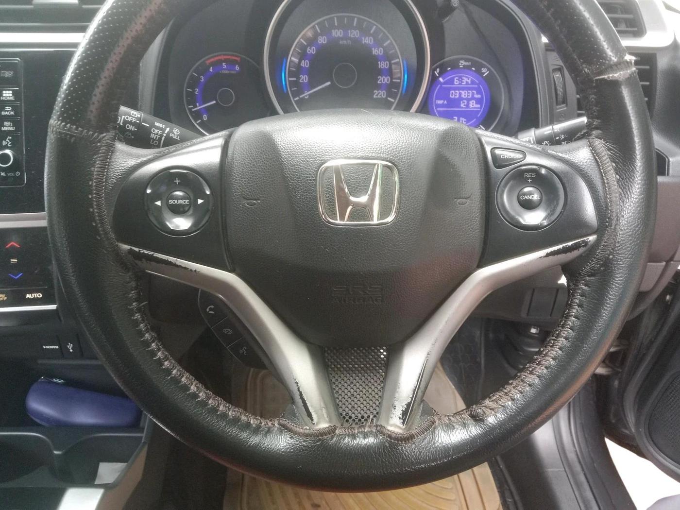 2017 Honda WR-V 1.5L I-DTEC VX MT, Diesel, Manual, 37,837 km, interior