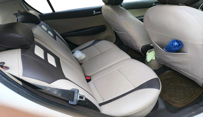 2011 Hyundai i20 SPORTZ 1.2, CNG, Manual, 80,529 km, interior