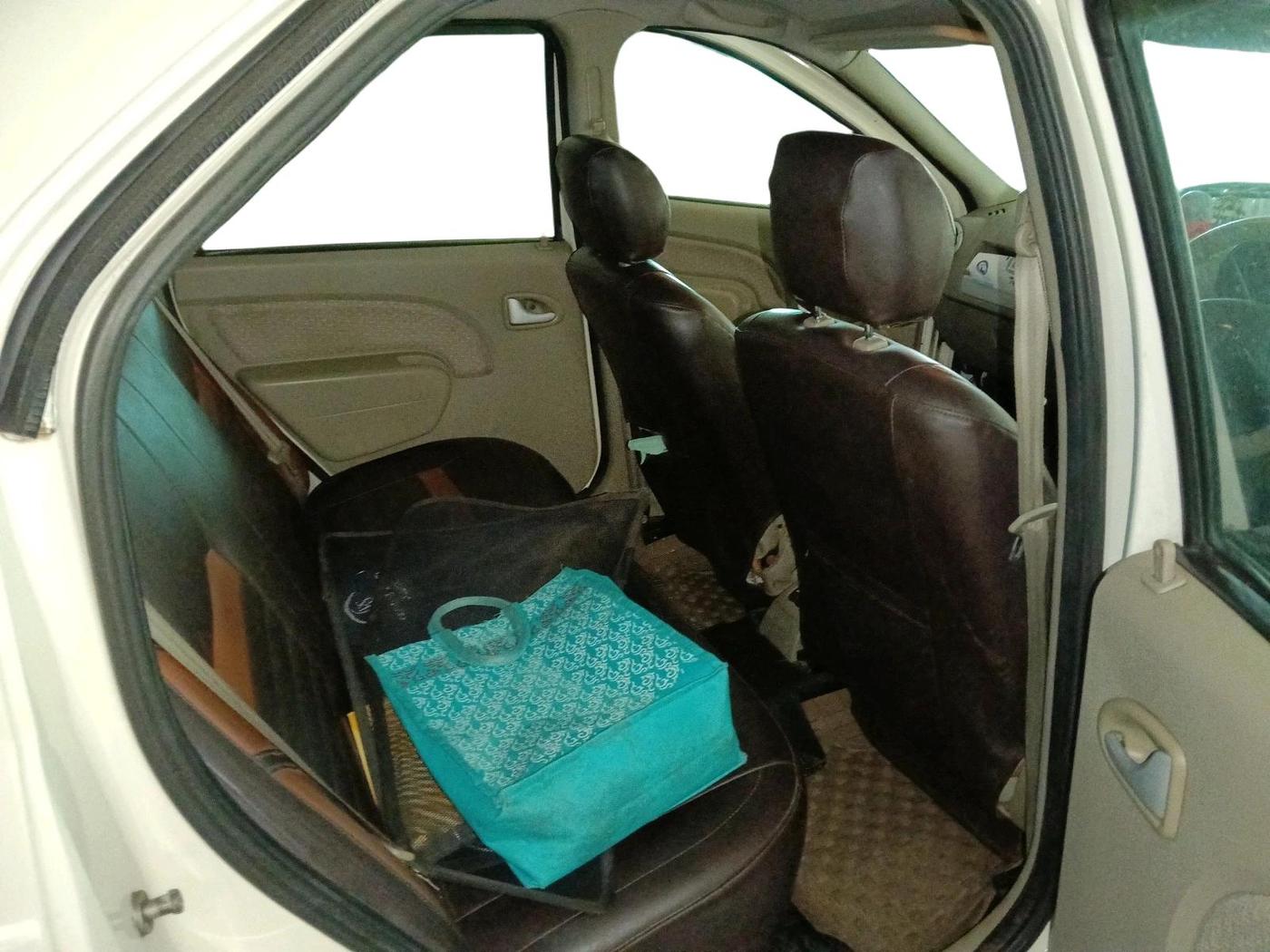 2012 Mahindra Verito 1.5 D4 BS III, Diesel, Manual, 1,29,482 km, interior