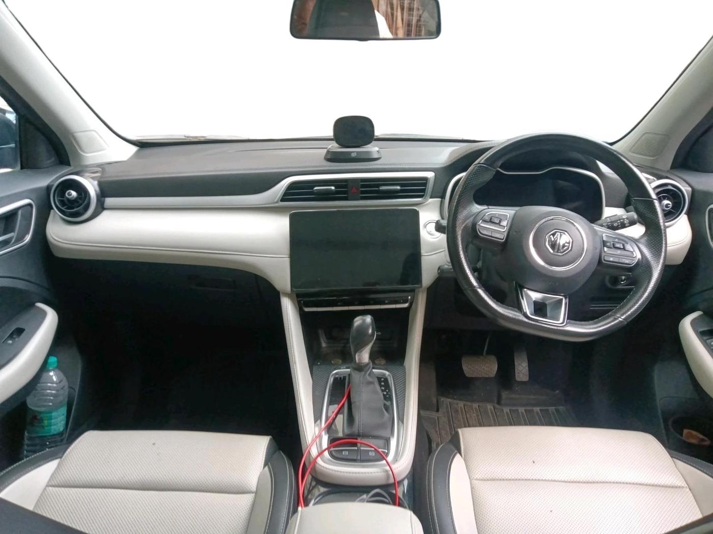 2023 MG ASTOR SHARP 1.5 CVT, Petrol, Automatic, 19,785 km, interior