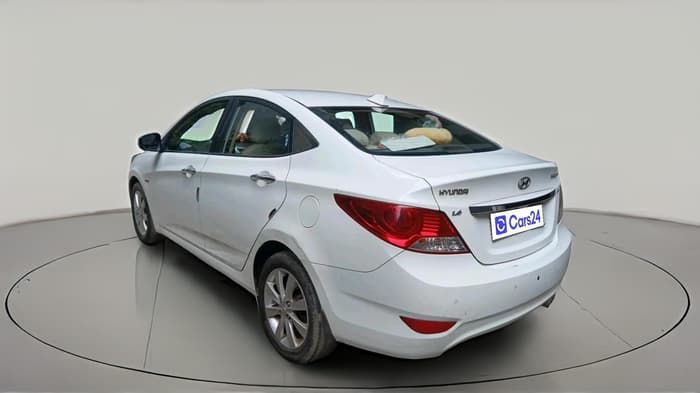 2011 Hyundai Verna FLUIDIC 1.6 VTVT SX, Petrol, Manual, 67,893 km, exterior