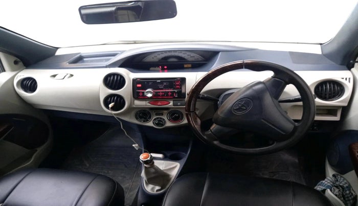 2012 Toyota Etios Liva G, Petrol, Manual, 1,48,618 km, interior