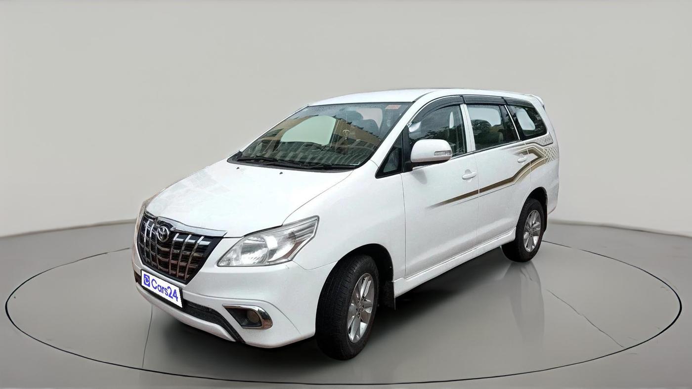 2010 Toyota Innova GX 2.5 7 STR, Diesel, Manual, 1,72,196 km, exterior