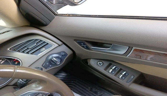 2012 Audi A4 2.0 TDI Multitronic, Diesel, Automatic, 1,15,962 km, interior