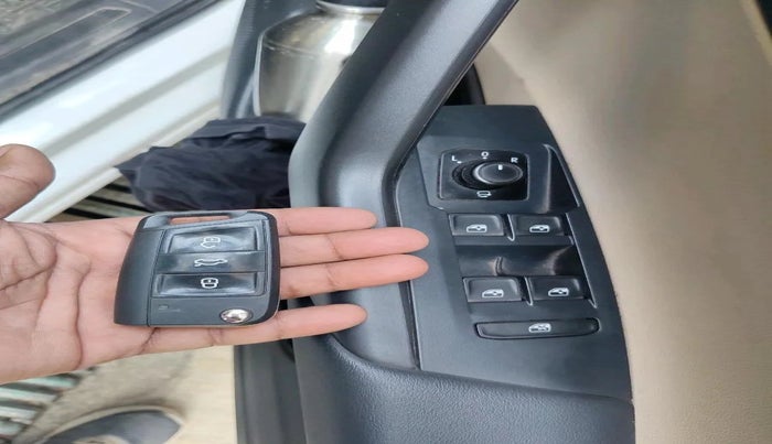 2022 Skoda SLAVIA STYLE 1.0L TSI AT, Petrol, Automatic, 28,947 km, interior