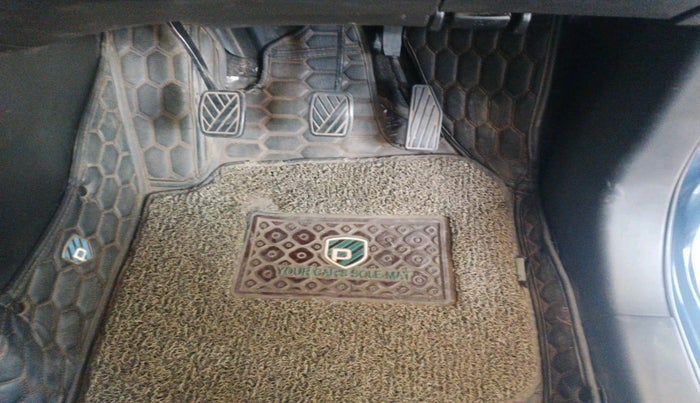 2020 Maruti XL6 ZETA MT, Petrol, Manual, 69,643 km, interior