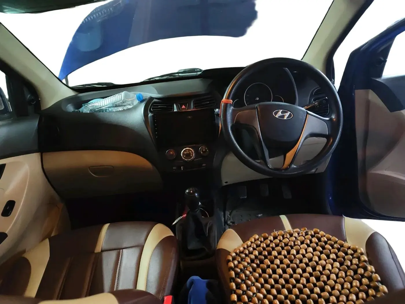 2016 Hyundai Eon MAGNA +, Petrol, Manual, 53,729 km, interior