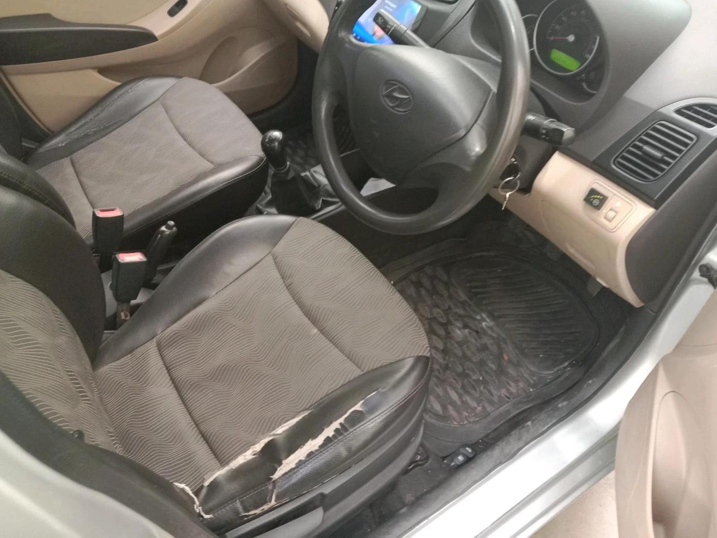 2012 Hyundai Eon MAGNA +, CNG, Manual, 55,544 km, interior