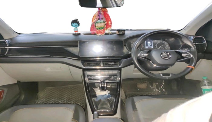 2022 Skoda KUSHAQ STYLE 1.0L TSI AT (6 AIRBAGS), Petrol, Automatic, 33,637 km, interior