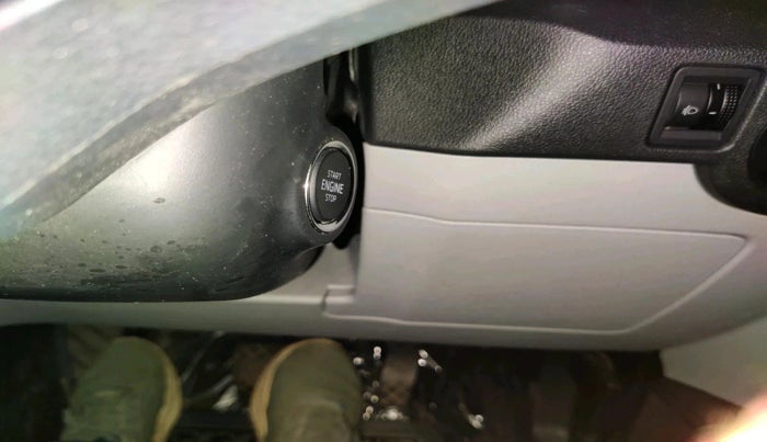 2022 Skoda KUSHAQ STYLE 1.0L TSI AT (6 AIRBAGS), Petrol, Automatic, 33,637 km, interior