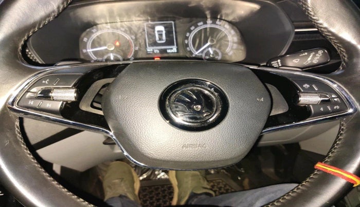 2022 Skoda KUSHAQ STYLE 1.0L TSI AT (6 AIRBAGS), Petrol, Automatic, 33,637 km, interior