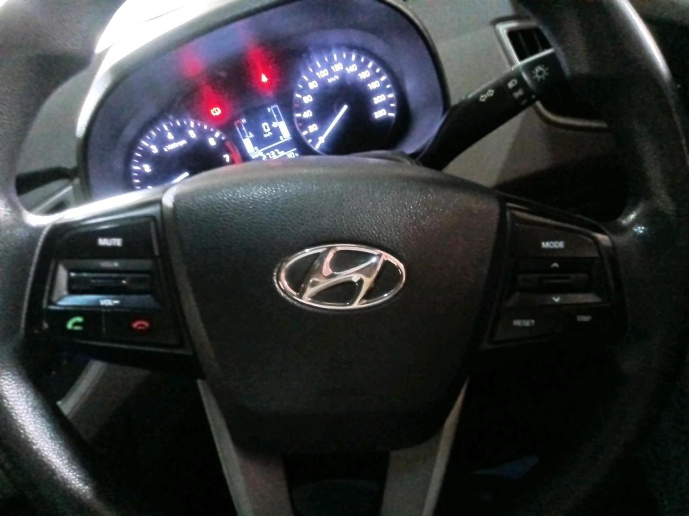2016 Hyundai Creta E PLUS 1.6 PETROL, Petrol, Manual, 1,16,268 km, interior