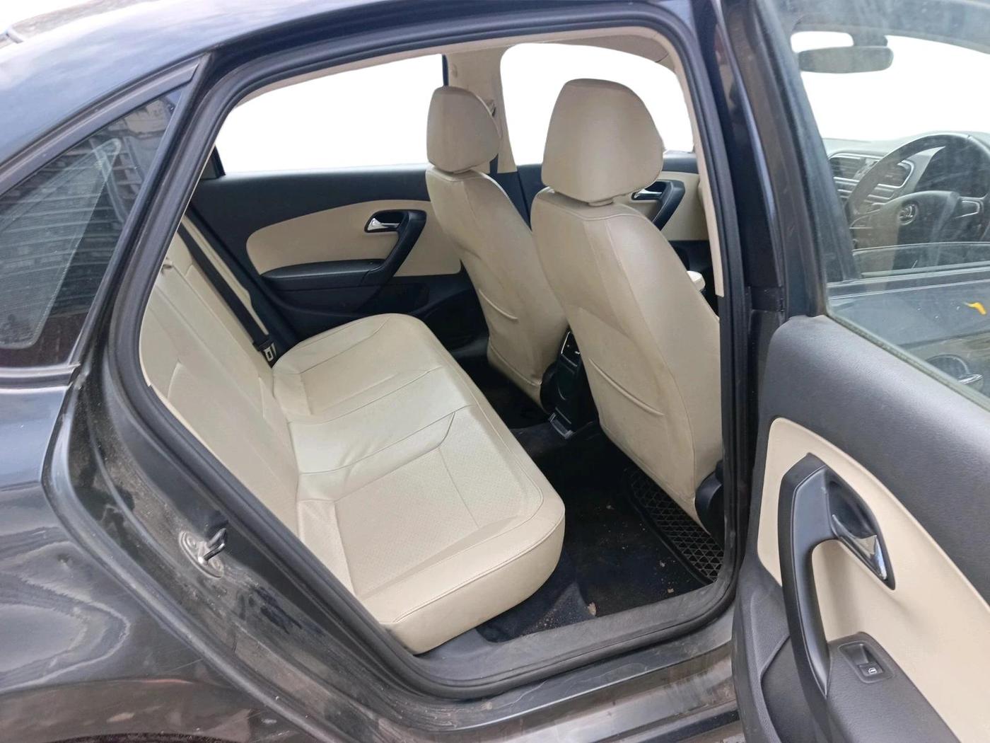 2017 Skoda Rapid STYLE 1.6 MPI AT, Petrol, Automatic, 42,472 km, interior