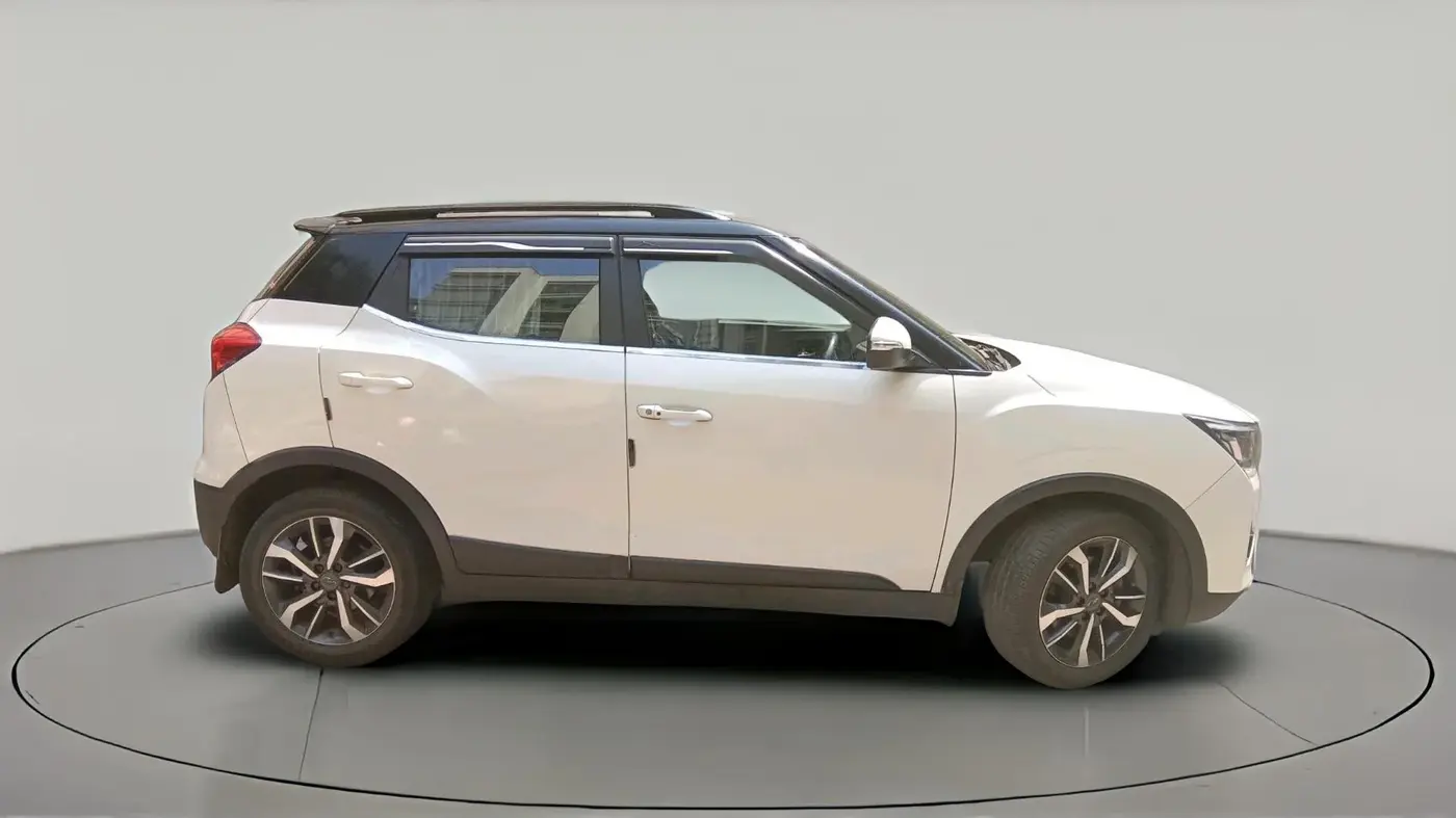 2021 Mahindra XUV300 W8 (O) 1.5 DIESEL AMT, Diesel, Automatic, 91,277 km, exterior