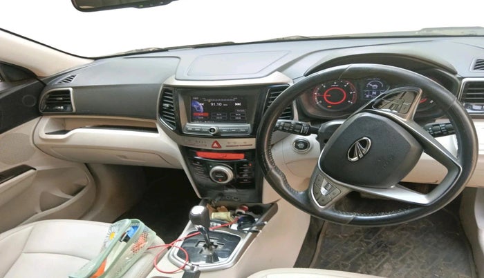 2021 Mahindra XUV300 W8 (O) 1.5 DIESEL AMT, Diesel, Automatic, 91,277 km, interior
