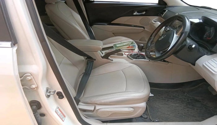 2021 Mahindra XUV300 W8 (O) 1.5 DIESEL AMT, Diesel, Automatic, 91,277 km, interior