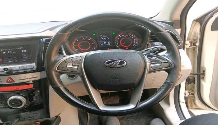 2021 Mahindra XUV300 W8 (O) 1.5 DIESEL AMT, Diesel, Automatic, 91,277 km, interior