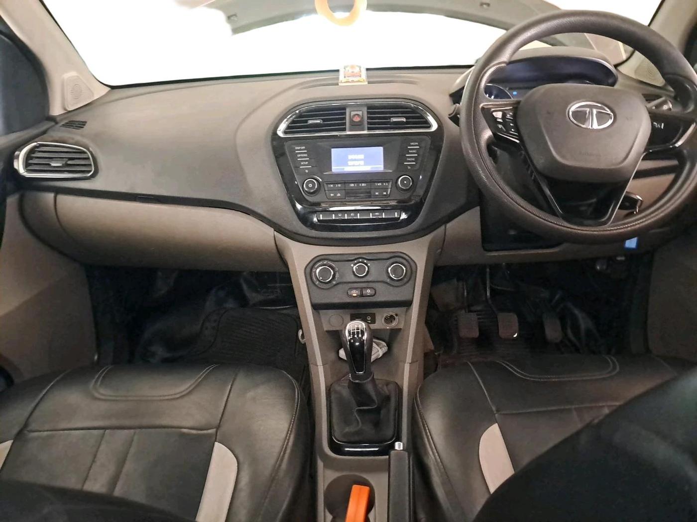 2018 Tata Tiago XZ PETROL, Petrol, Manual, 1,07,930 km, interior
