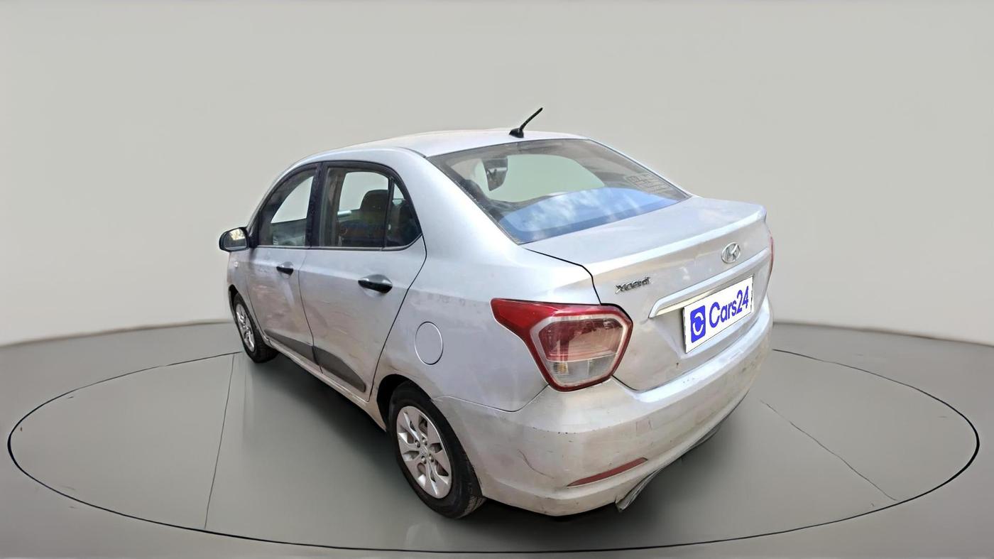 2016 Hyundai Xcent BASE ABS 1.1, Diesel, Manual, 2,85,638 km, exterior