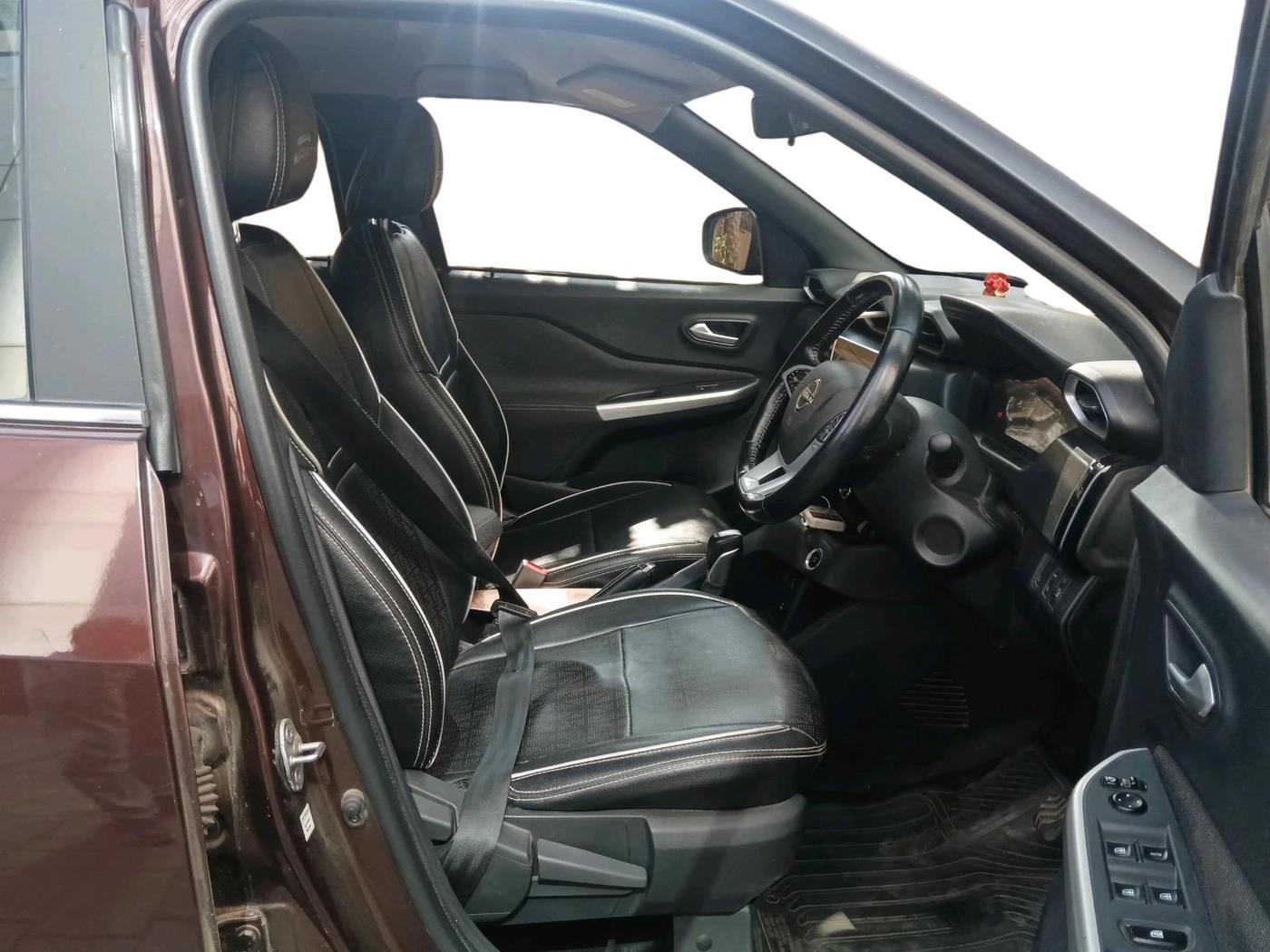 2021 Nissan MAGNITE XV PREMIUM TURBO (O) CVT, Petrol, Automatic, 32,619 km, interior