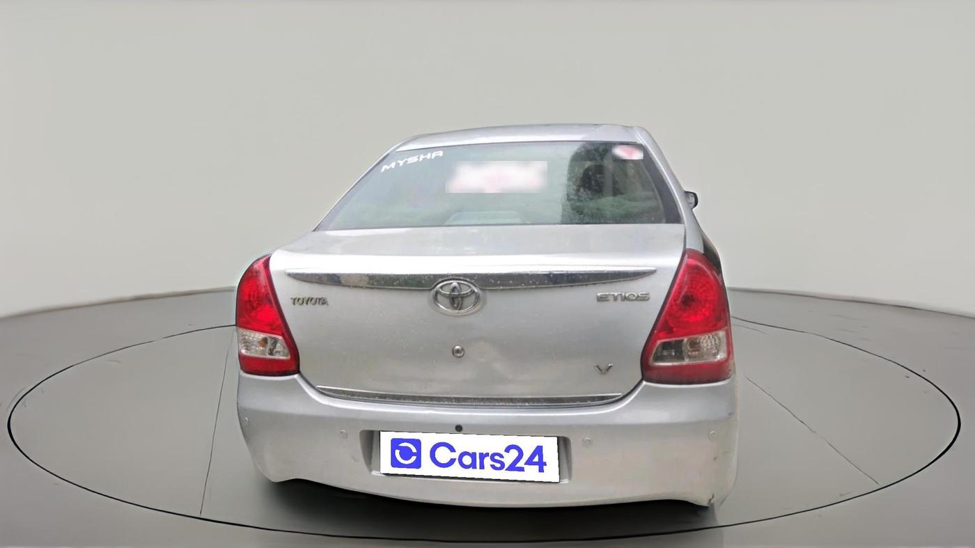 2011 Toyota Etios V, Petrol, Manual, 1,60,606 km, exterior