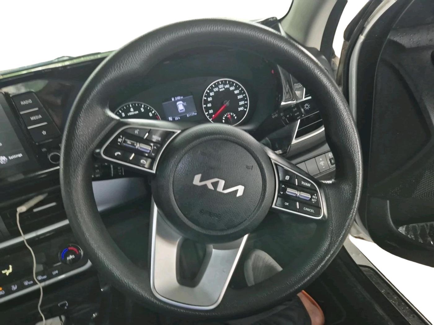 2022 KIA SELTOS HTK PLUS 1.5 IMT, Petrol, Manual, 31,117 km, interior