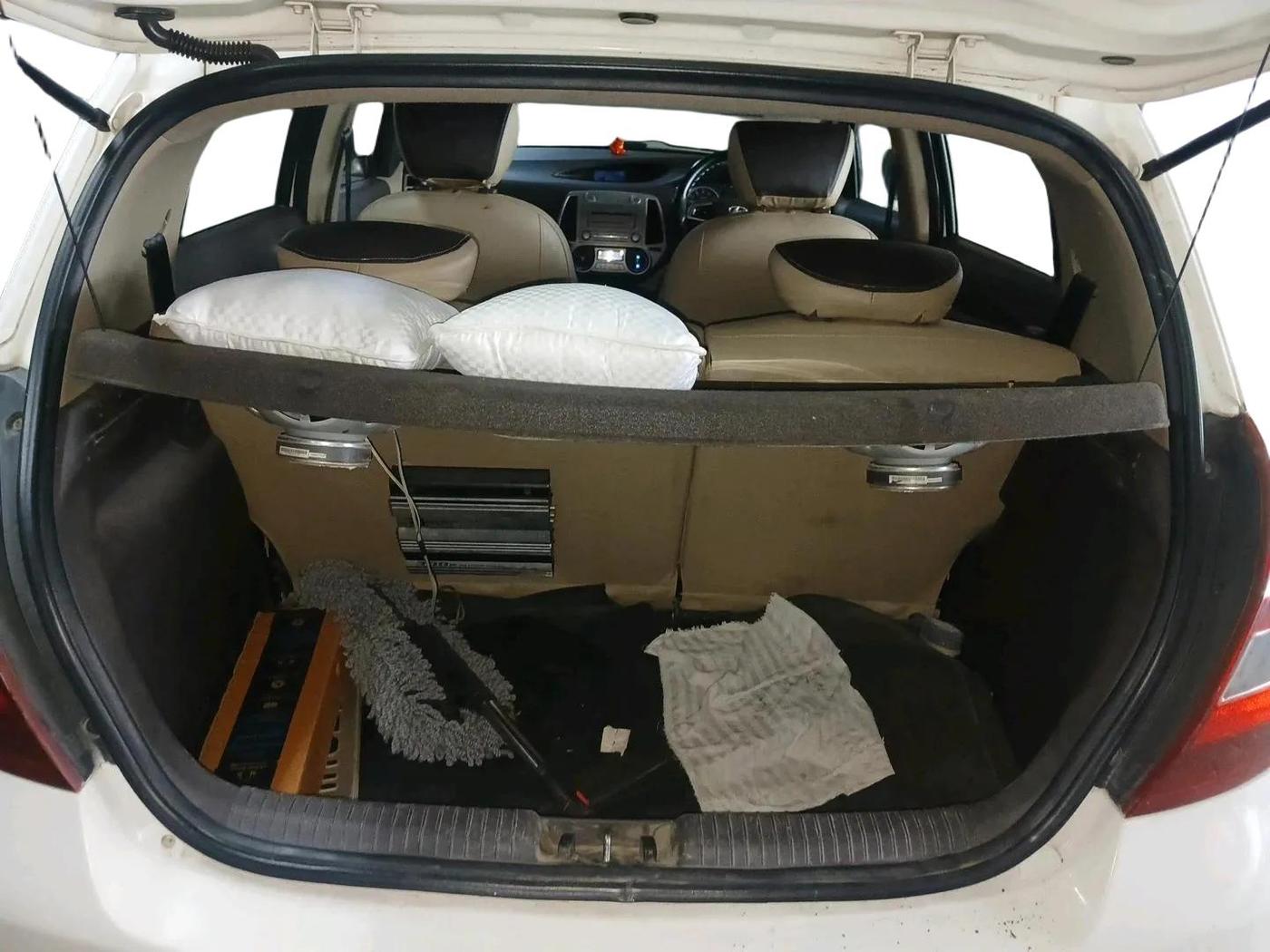 2010 Hyundai i20 SPORTZ 1.2, Petrol, Manual, 1,14,612 km, exterior