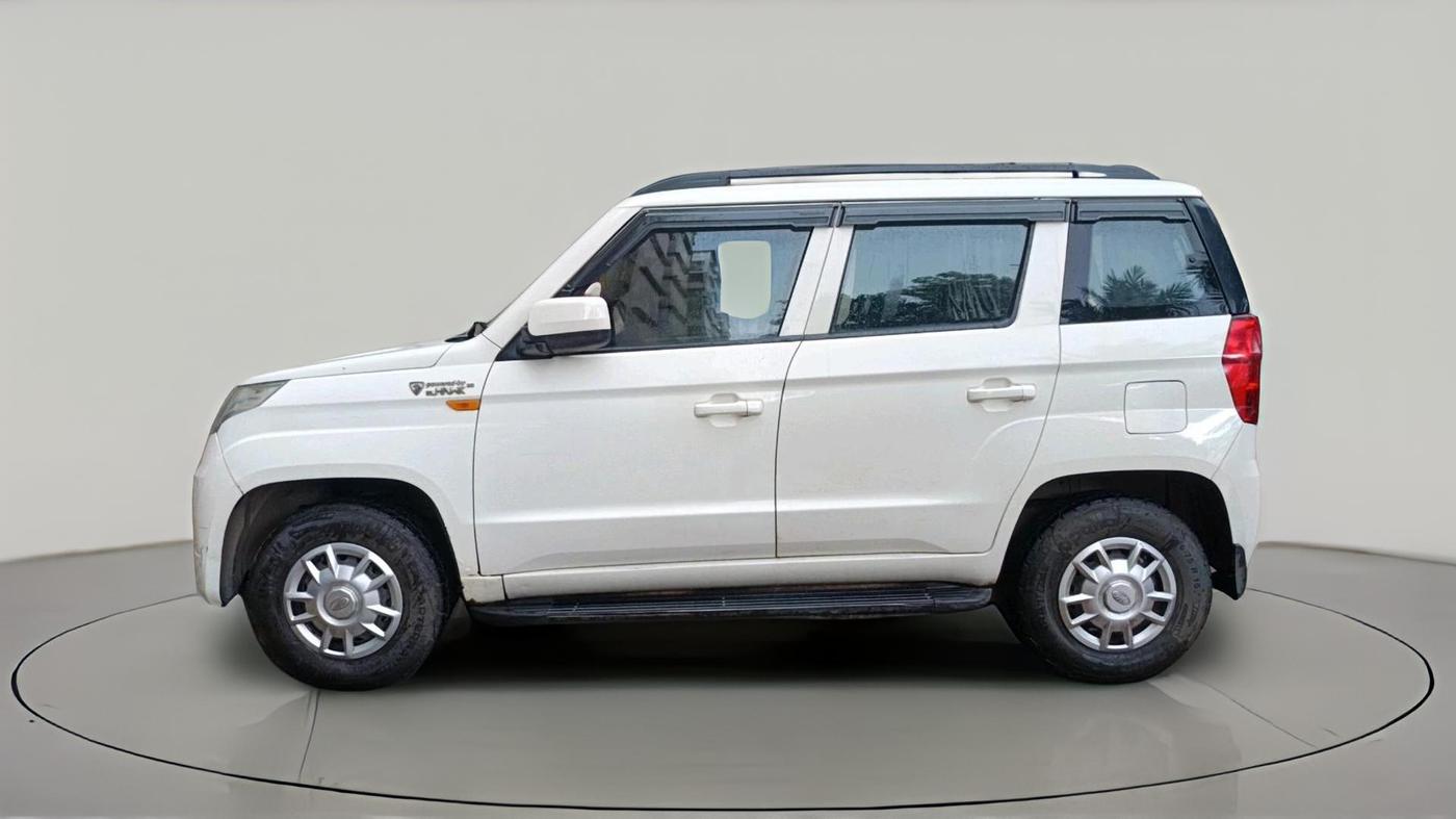 2015 Mahindra TUV300 T6 PLUS, Diesel, Manual, 42,995 km, exterior