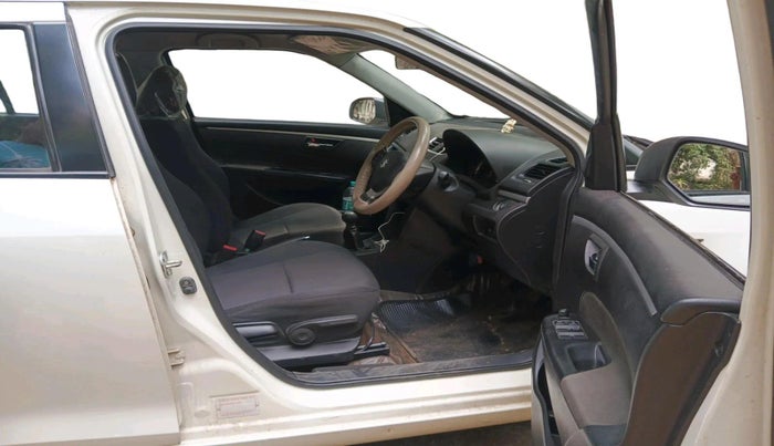 2014 Maruti Swift ZXI, Petrol, Manual, 39,335 km, interior