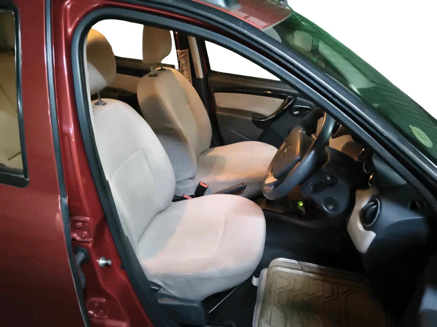 2015 Renault Duster 85 PS RXL DIESEL, Diesel, Manual, 1,06,146 km, interior