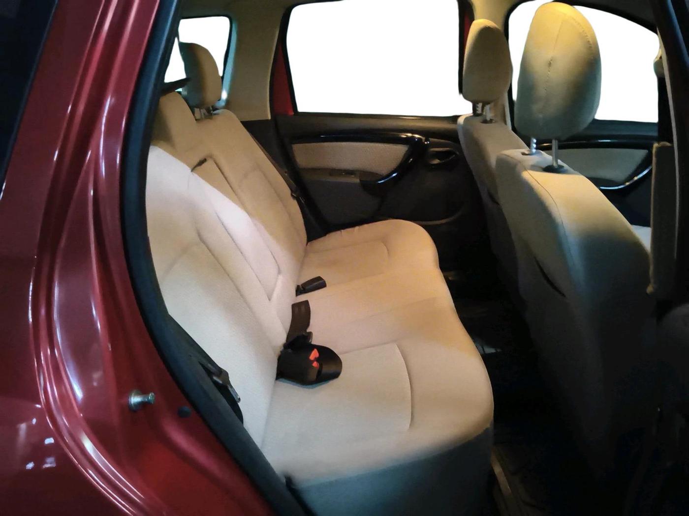 2015 Renault Duster 85 PS RXL DIESEL, Diesel, Manual, 1,06,146 km, interior