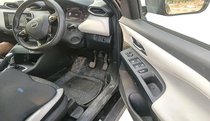 2024 Nissan MAGNITE Tekna B4D 1.0 Petrol AMT, Petrol, Automatic, 29,807 km, interior