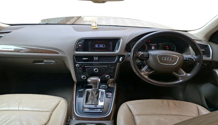 2013 Audi Q5 2.0 TDI QUATTRO, Diesel, Automatic, 1,80,501 km, interior