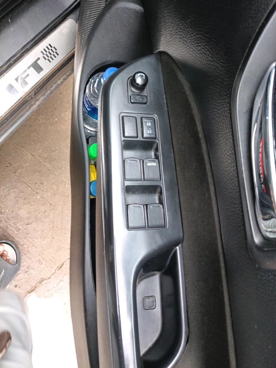 2015 Maruti Swift ZXI, Petrol, Manual, 87,851 km, interior