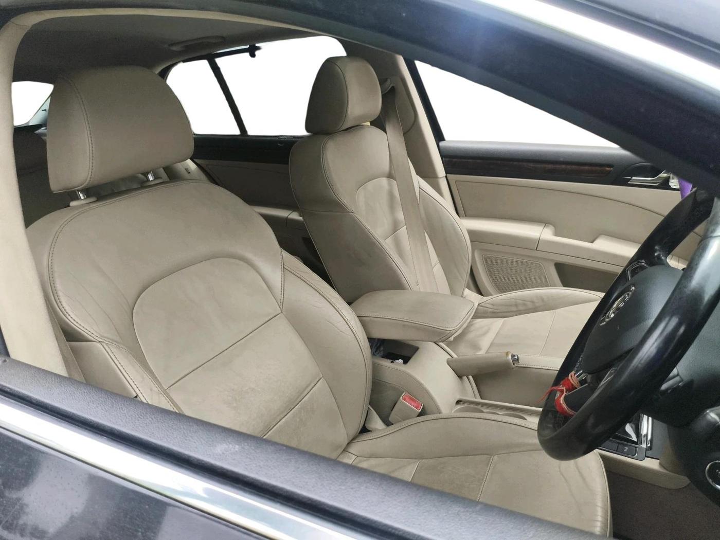 2014 Skoda Superb ELEGANCE 1.8 TSI AT, Petrol, Automatic, 80,033 km, interior