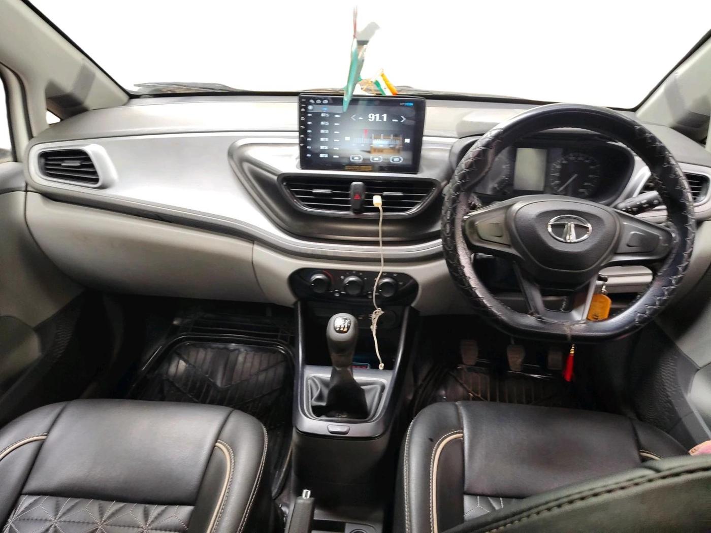 2020 Tata ALTROZ XM PETROL, Petrol, Manual, 29,304 km, interior