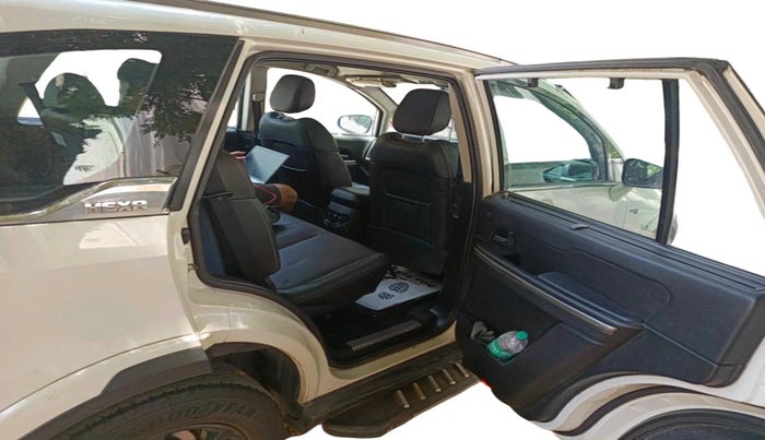 2017 Tata Hexa XT 4X2 7 STR, Diesel, Manual, 1,10,894 km, interior
