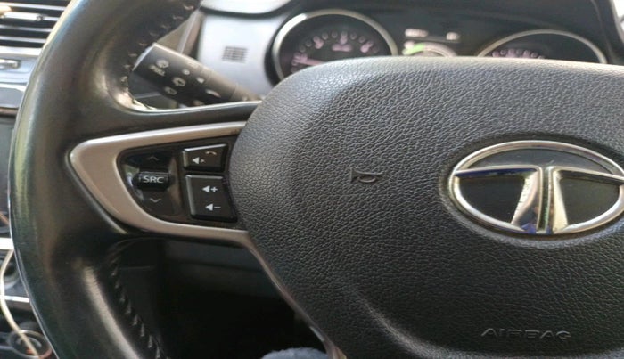 2017 Tata Hexa XT 4X2 7 STR, Diesel, Manual, 1,10,894 km, interior