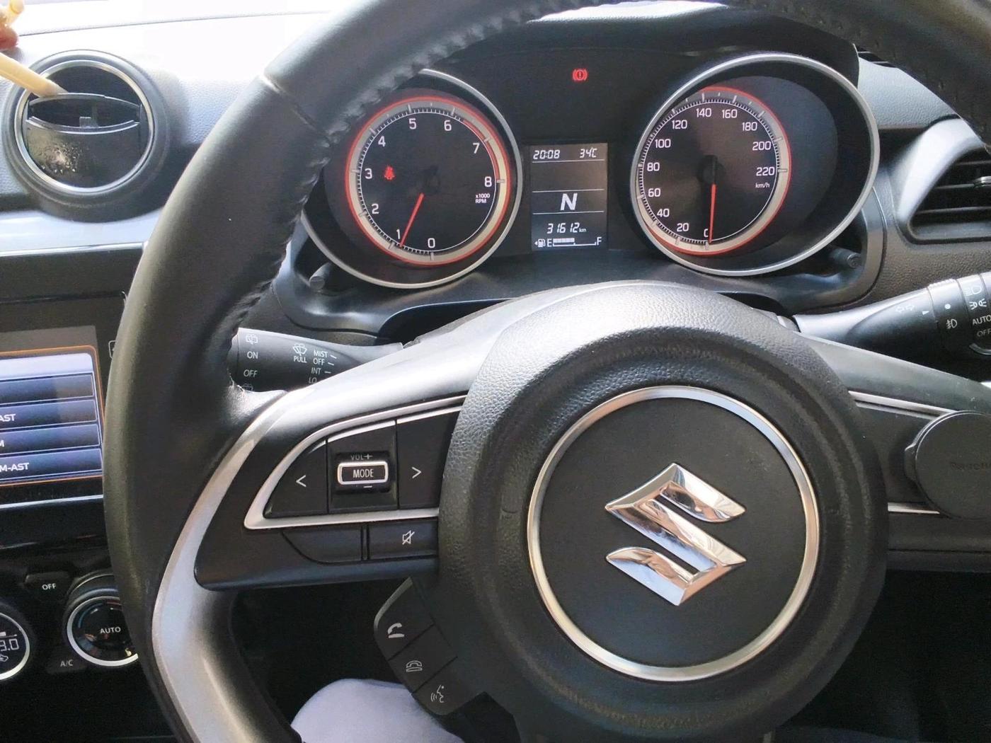 2020 Maruti Swift ZXI PLUS AMT, Petrol, Automatic, 31,612 km, interior