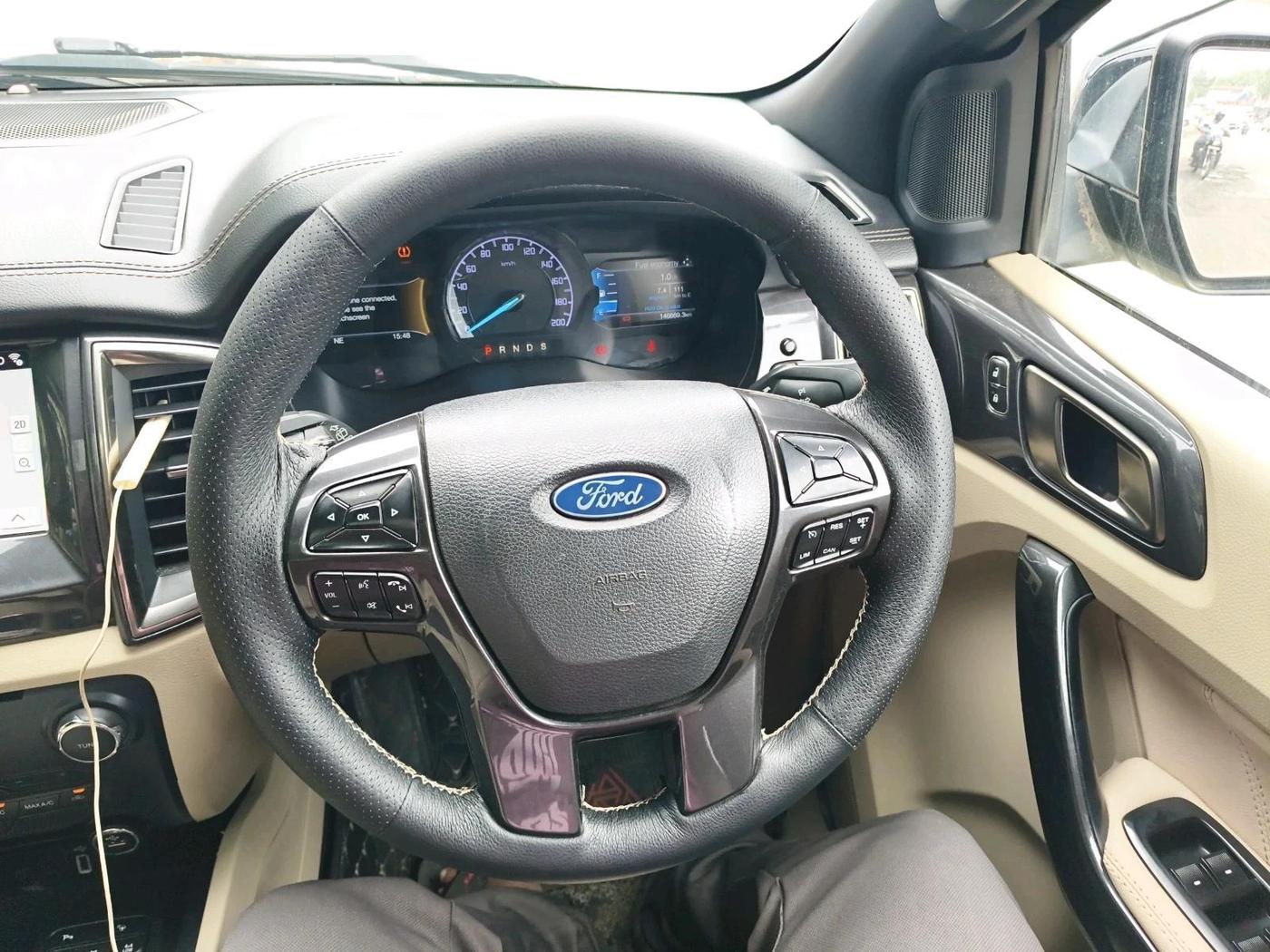 2019 Ford Endeavour TITANIUM PLUS 3.2 4X4 AT SUNROOF, Diesel, Automatic, 1,46,869 km, interior